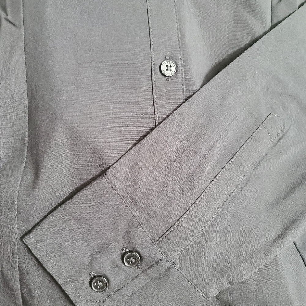 Essential Shirt - Picture 4 of 4